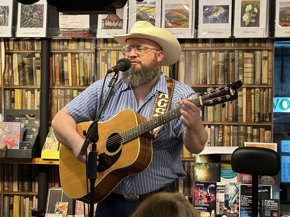 22O5promotions's tweet photo. Another wonderful evening of live music at @EastBookshop Fabulous performance from @jensontagg  &amp; @ConnollyAgs . Thank you all for supporting live music https://t.co/f0uOueUfed