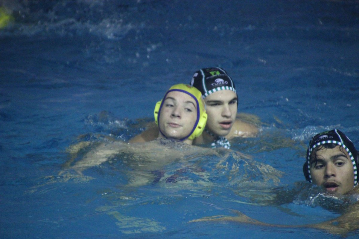 fanatacion's tweet photo. #waterpolo | JUVENIL- C.W.Emalgesa Algeciras - C.W. Málaga- Liga Andaluza Juvenil Masculina 👍👍 https://t.co/sgwlFzBade