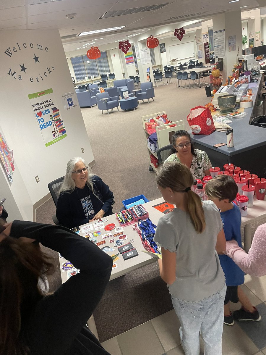 🌎 🧠 📚 🦋 💭 💪🏼 tweet media