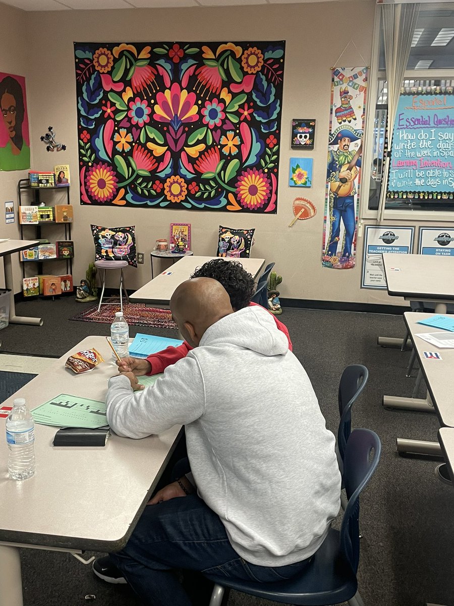 🌎 🧠 📚 🦋 💭 💪🏼 tweet media