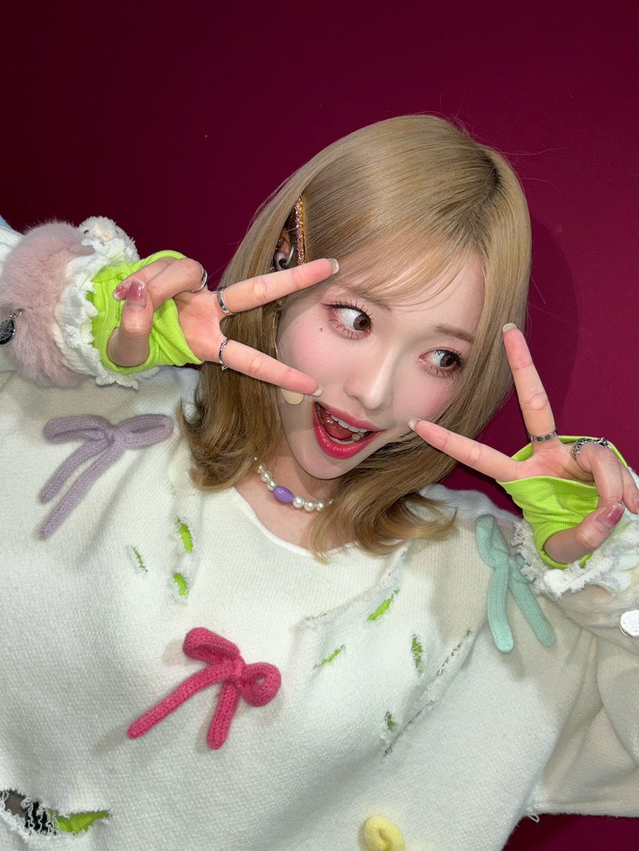 Billlieofficial's tweet photo. [#하람] 음악중심💚🩷🩵💜

#Billlie_Letter https://t.co/BmQZTQvcuY