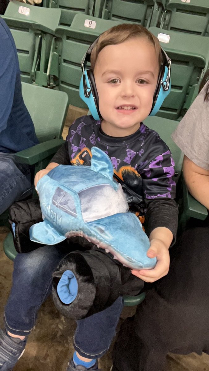 MFaverty's tweet photo. Ready to see Megalodon! #monsterjam https://t.co/lN0sUKErqr