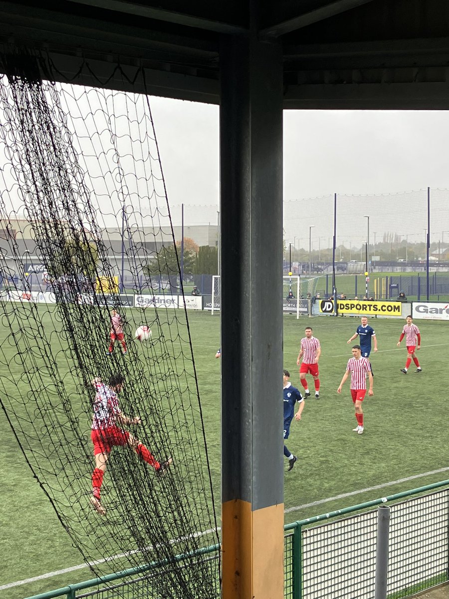 nanwandmabli's tweet photo. Proper footie @airbusukfc @HolywellTownFC #brychdyn #treffynnon https://t.co/1IdnbxkLiS
