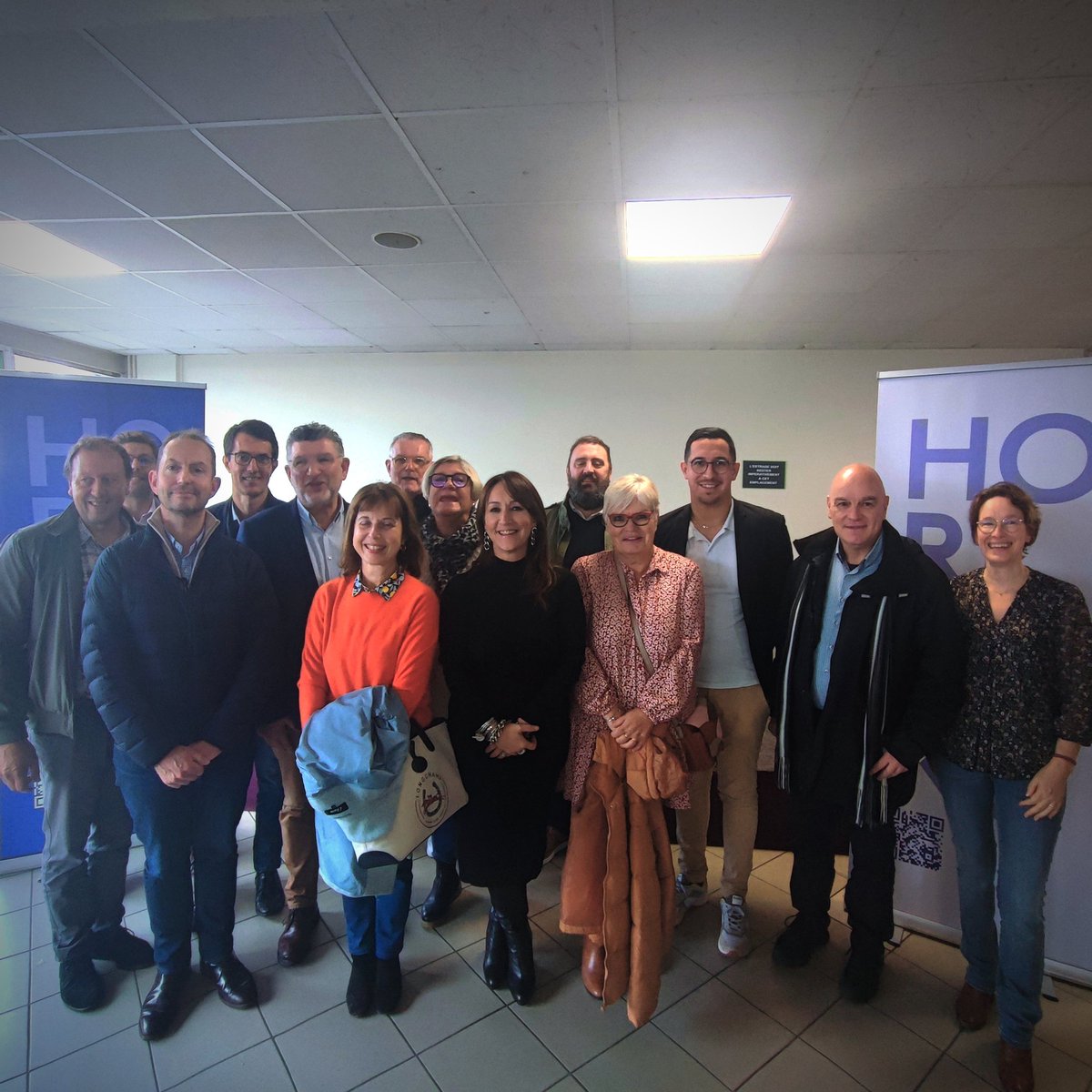 Ce matin toute l'équipe <a href="/HorizonsLeParti/">Horizons</a> des Pays de la Loire était rassemblée autour de Pierre-Yves Bournazel et Luc Bouard <a href="/Angers/">Ville d'Angers</a> pour notre réunion de région. Merci pour ce beau moment d'amitié et de partage. Haut les cœurs ! 
#voirloinpourfairebien #JerejoinsHorizons