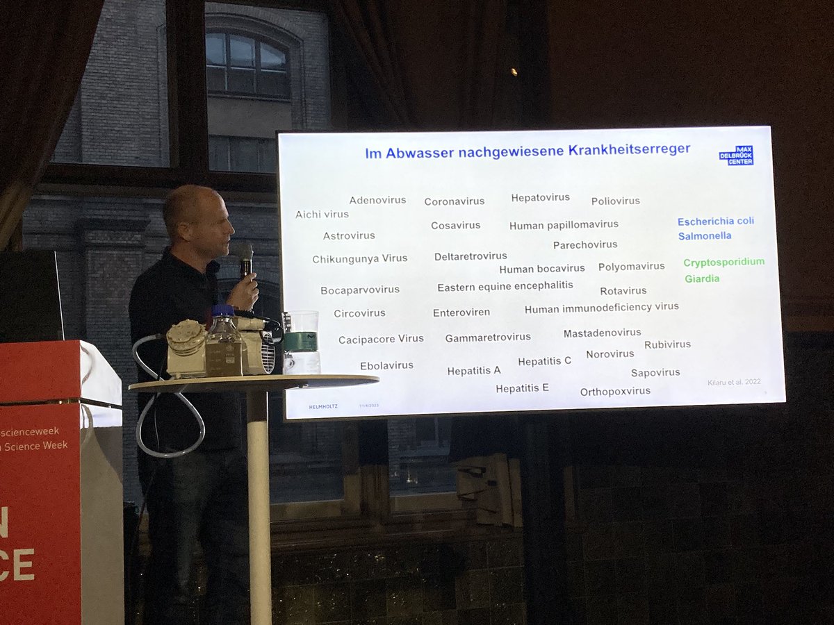 MDC_Berlin's tweet image. Full house at #BerlinScienceWeek @mfnberlin @ewyler and @landthaler from #mdcBerlin explain their research about viruses in Berlin wastewater. Thanks for the exciting insights.