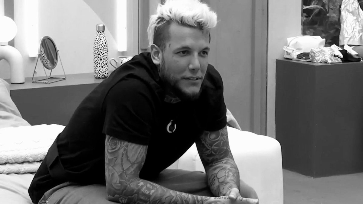 LeaFlowerss's tweet photo. Doy por descartada la repesca de mi Álex pero colaboro con la iniciativa. Mi ganador. #RepescaA🍊🧡 #SINALEXNOHAYGHVIP #GHVP4N https://t.co/Bn3f2JQyMT