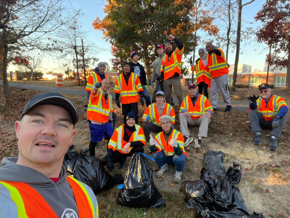 F3TheCapital's tweet photo. Another #adoptaroad team from the Capital region west side this morning! #3rdF https://t.co/1Cxhz2Uoq7