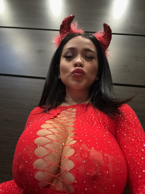 1 pic. https://t.co/cIhJ7YrT4E
add my public snap hotties ? https://t.co/TxTfnOHUFv