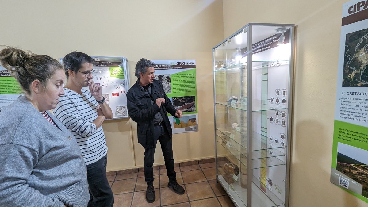 Mely_Berrocal's tweet photo. ¿Planes para el mal tiempo? Visita el #CentrodeInterpretación #Paleontológica y #Arqueológica de #Tamajón #CIPAT #Guadalajara
#EstoyEnElCIPAT
@PaleoIberica https://t.co/25BInfO2Cm