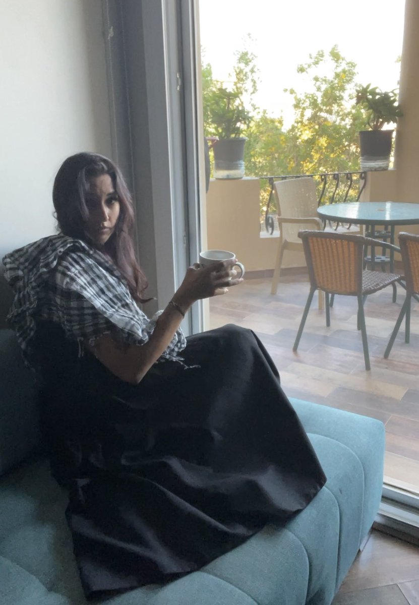 ف الوجع هتتعلم عن نفسك كتير.. 

الفكرة،

 مش مهم أنت مين ..  ال مهم بتعمل ايه.. 

بتتصرف ازاي وانت حزين موجوع! 

الدعاء 
والعمل (شغلك، بيتك، مسؤلياتك ، عبادتك) 

القوة في العلم و التعلم و الاجتهاد و النصرة 💪❤️