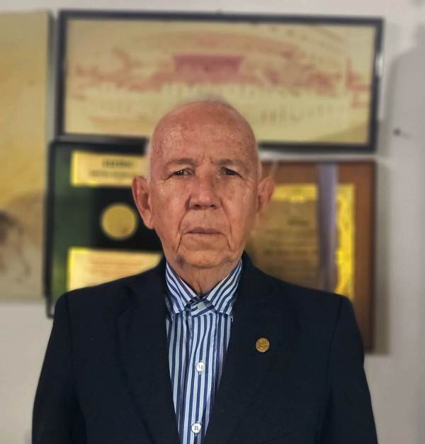 fronteraenlaweb's tweet photo. El 10 y 11 de noviembre efectuarán Jornada sobre Enfermedades Transmitidas por Garrapatas: Experiencia en Mérida - Venezuela, anunció el Dr. José Goyo Rivas https://t.co/vIJIGHG6vU - #Salud #fronteraresumen https://t.co/zXqwEhsmKj
