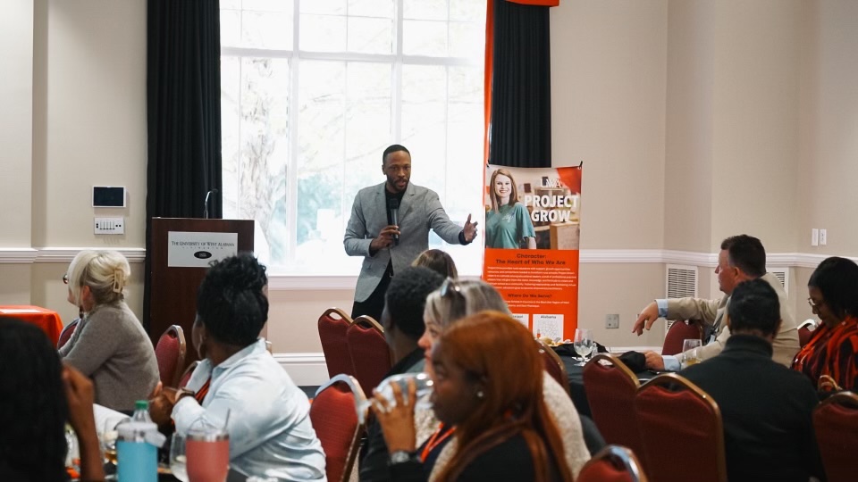 datruelovejr's tweet photo. Had the opportunity to speak to administrators that are developing and enhancing their character education programs. #TreandMcKenzieMakeNewFriends landed in a few more schools and libraries.
#ProjectGrow #CharacterEducation #TreandMckenzieMakeNewFriends https://t.co/xiLmQzexb0