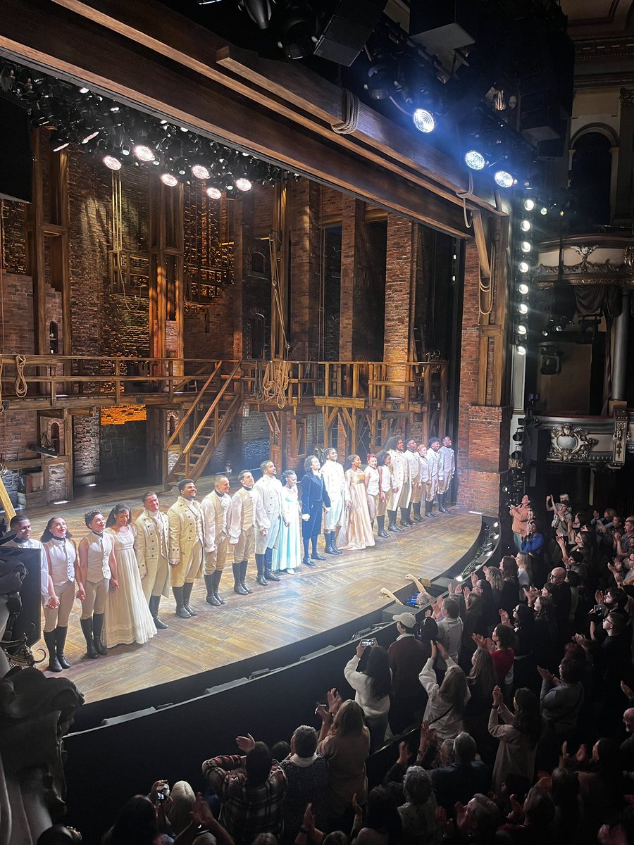 MissMteaches_'s tweet photo. Decided to take a last minute trip to London on Thursday to see a show, somehow managed to blag £39 box tickets for Hamilton! Best day ever 🤩 https://t.co/2YvrGyR66D