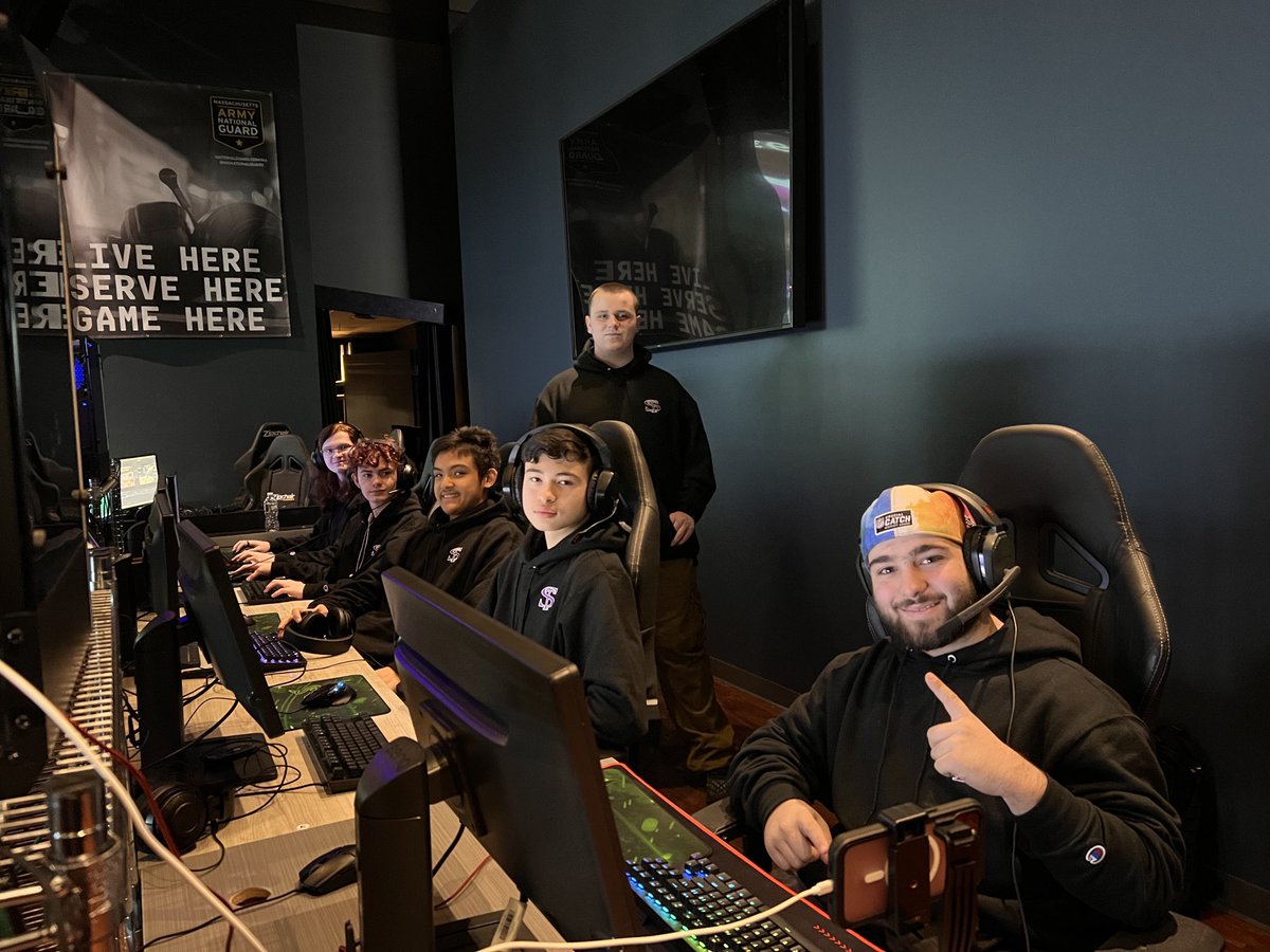 Shawsheen esports - Overwatch team warming up for High School Esports Jamboree!! ⁦@HelixeSportsFX⁩ ⁦@shawtech_hs⁩ ⁦@SportsRamse⁩