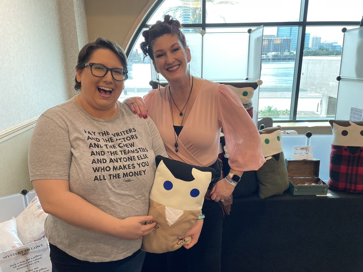 Stop by <a href="/AtomicBombshel1/">Andrea Hurtt-Actor</a>’s booth for the best huggable pillows ever. I love my Bee Cas 🐝😍 #CreationJax #JaxCon