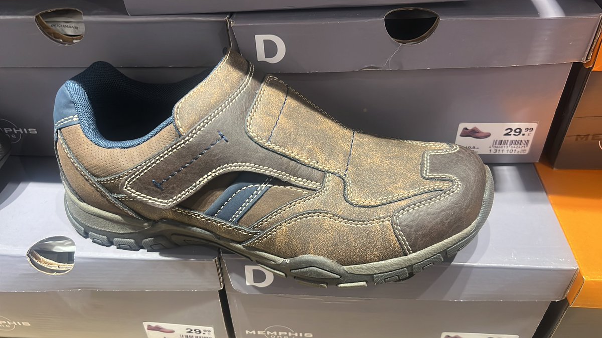 Checking out the Memphis One collection at Deichmann.