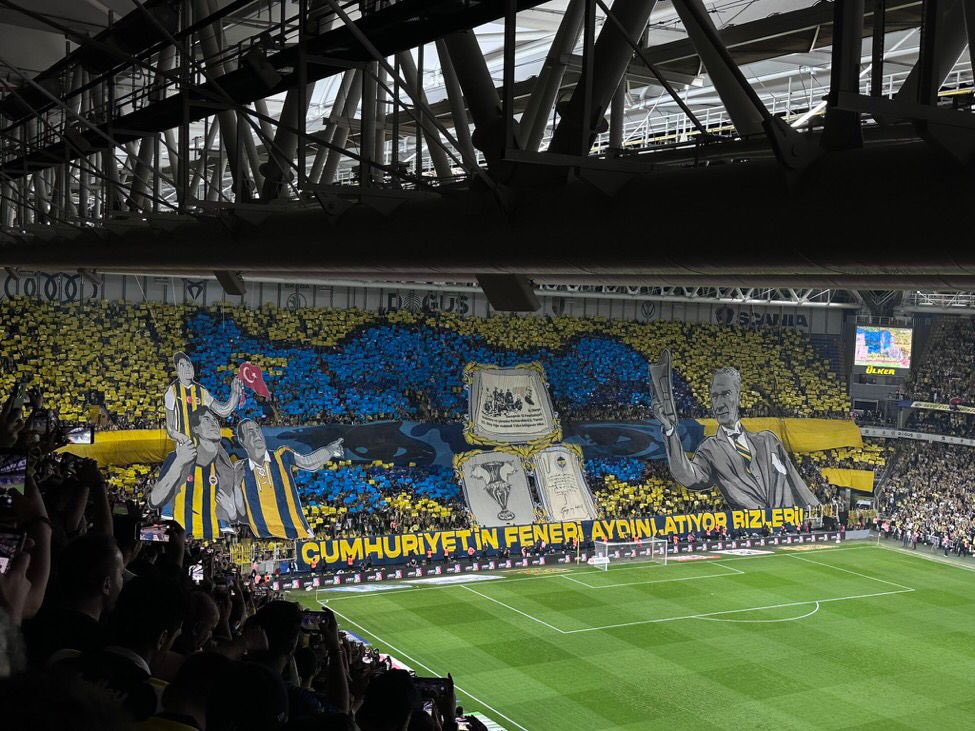 CUMHURİYET’İN FENERİ AYDINLATIYOR BİZLERİ!