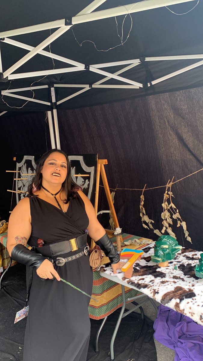 Corvida busca buscando gente competente para el hachazo al orco. #Altea @festivaldelmangaLPA