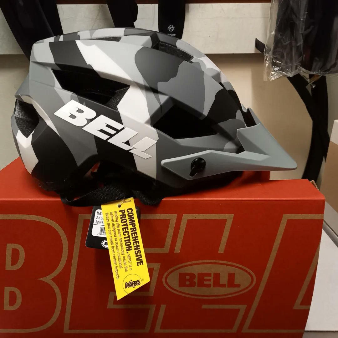 GeoHallsCycle's tweet image. The new Bell Spark 2 with #mips #safety #camo now in stock
