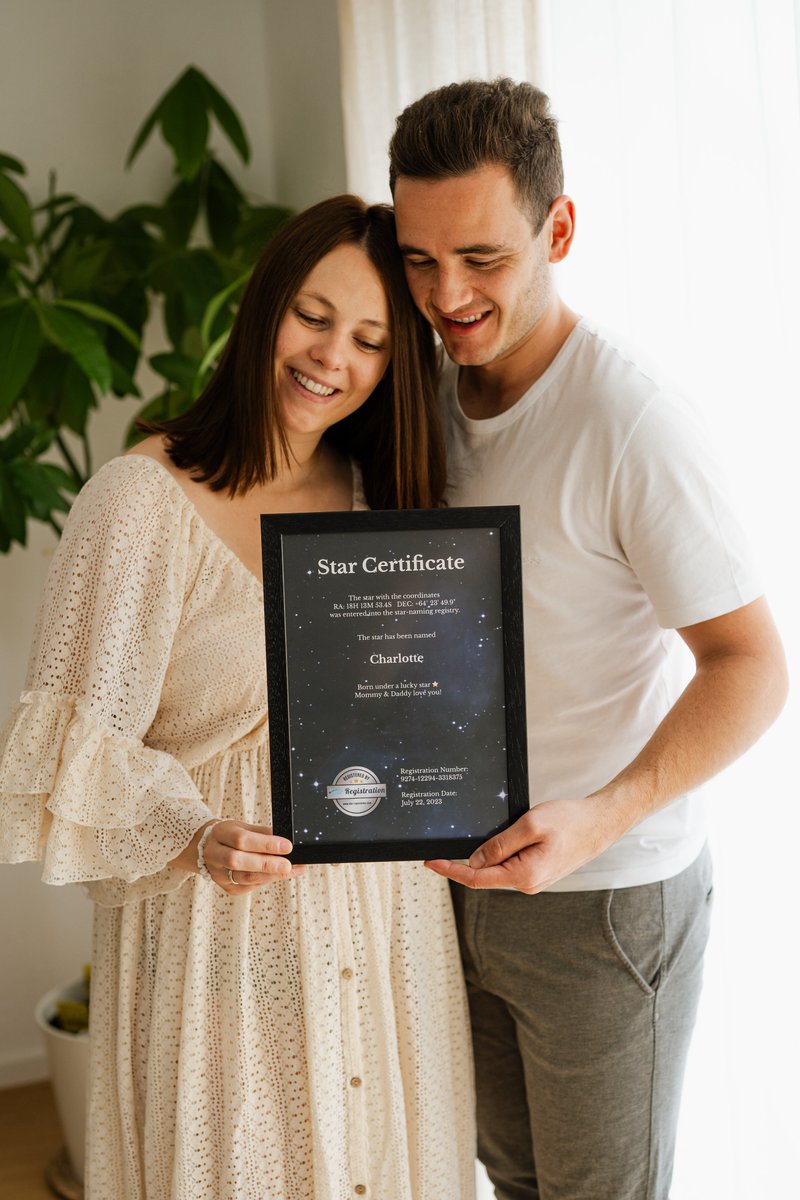 StarRegister's tweet image. Are you looking for a gift for your partner? 

Give a star as a gift and create something that lasts for eternity ⭐❤️

#starregistration #giftidea #customizedgift #giftinspo  #stars #nameastar #giftforher #perfectgift #thoughtfulgifts #starregistry #buyastar  #christmasgifts