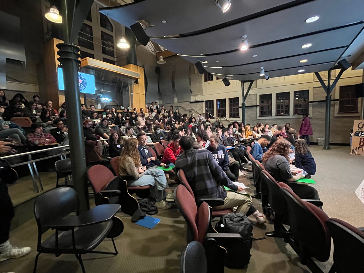 150 students from 44 different schools have arrived on campus for the College Climate Gathering!! It's the largest climate organizing summit in the US since 2019. Let's check in on how it's going...