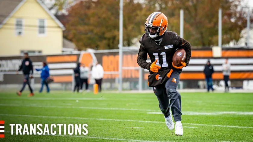Travis5mith's tweet photo. Congrats to @jamesproche3 on being added to the @Browns active roster ahead of Sunday’s game against Arizona.

The @FootballDesoto grad played 3 seasons in Baltimore after stellar collegiate career at SMU. Brother @jacobproche3 (Costal Carolina, Sr) is a Red Oak grad. #txhsfb https://t.co/HONsCze41N