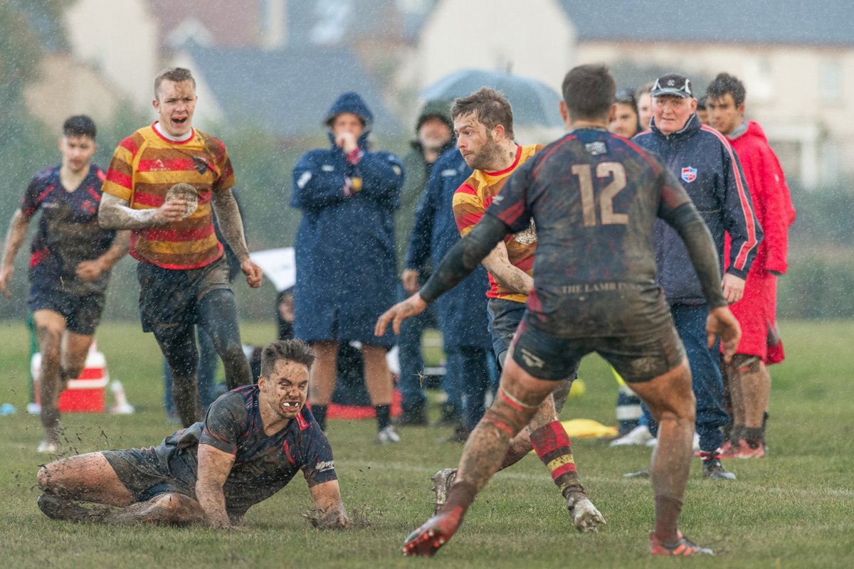 sgodfrey's tweet photo. I've waited a while to photograph a game of rugby in conditions like this but it was worth the wait :-)

@BicesterRUFC v @GroveRFC. https://t.co/rAfFkUCA36