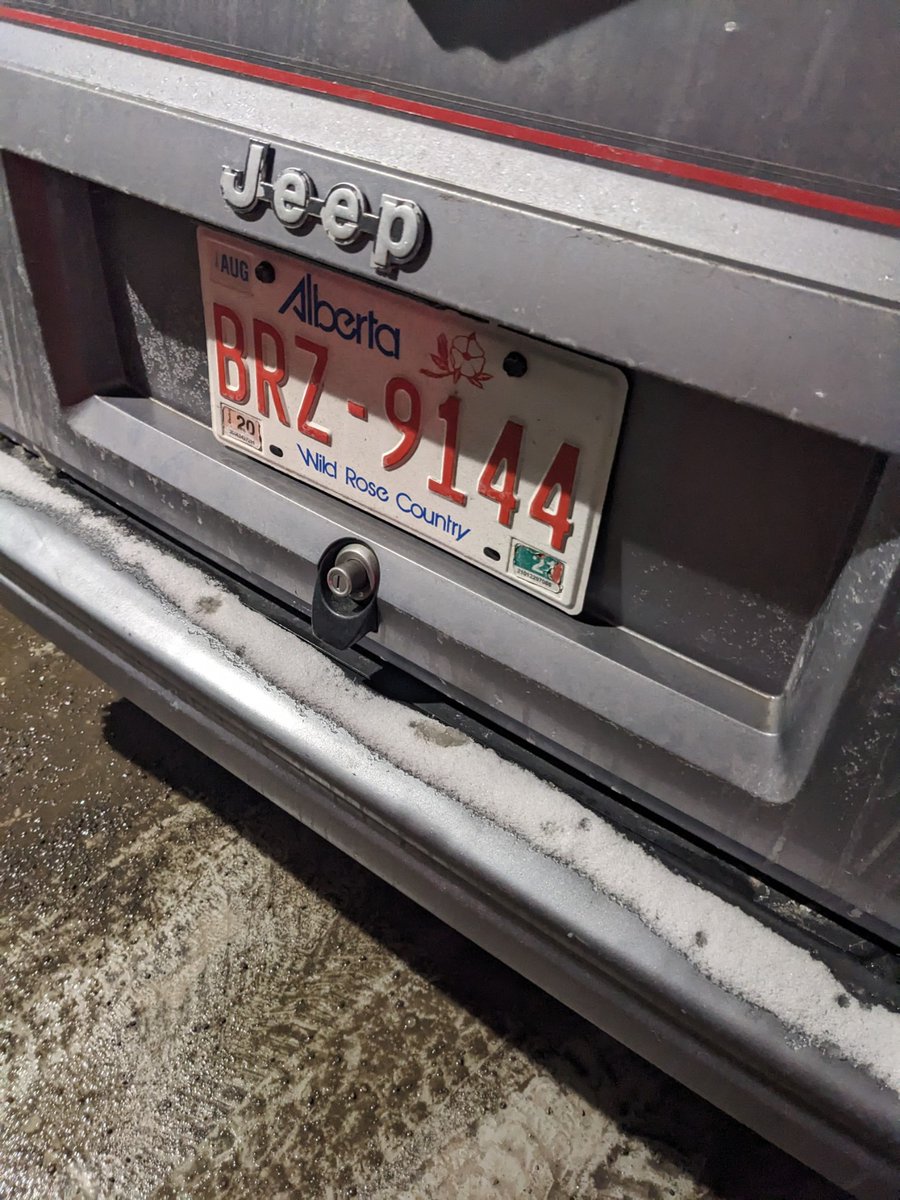 RentonL's tweet photo. Please help us find our silver 1992 Jeep Cherokee Laredo. (4 black rims.) Stolen last night after midnight from in front of our home. If you see it, please notify the police. Don't try to stop it or approach it. Please RT. This Jeep has family sentimental value. @cmcalgary #yyc https://t.co/EPHH56lich