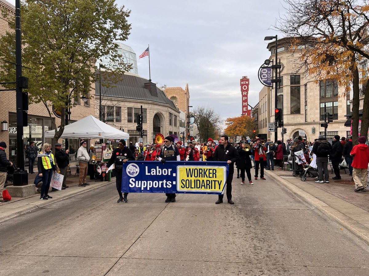 JWDuncan's tweet photo. I am proud to stand in solidarity with our union members in their fight for fair contracts and worker rights. #UnionStrong https://t.co/2lnZnOZRay