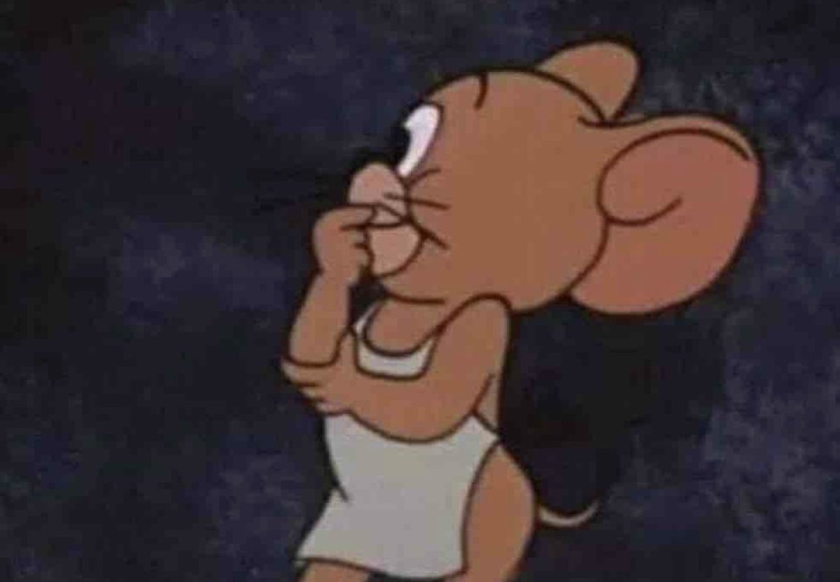 Yo viendo que outfit armo con la ropa de mi herman@: