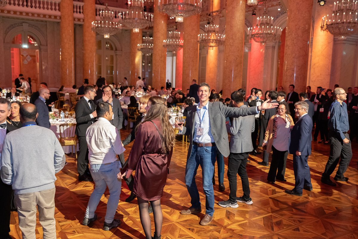 vihardabest's tweet image. @IEEESENSORS in #Vienna was one of most enjoyable conference that I have been recently. The organisation, the social program and the talks were great!
#Thank you for the organisation and looking forward to attend next year!