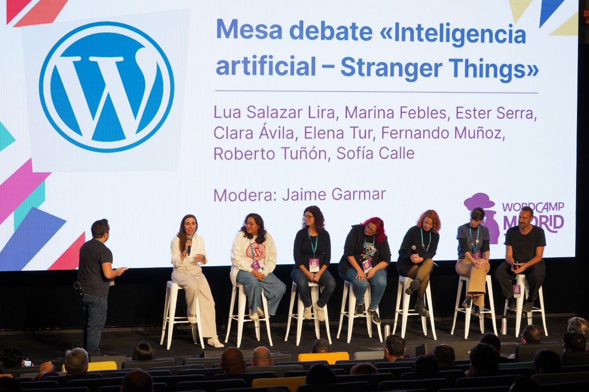 WordCamp Madrid (@wordcampmad) on Twitter photo 🔥Mesa debate 🔥
Moderada por "la voz" <a href="/jaimegarmar_/">Jaime Gármar</a> y con:
<a href="/ClaraAvilaC/">Clara Ávila</a>
<a href="/CopyHolic/">Elena T.</a>
<a href="/emserra27/">itSerra</a>
Lua Salazar Lira
<a href="/AtipicaM/">Marina de Atípica</a>
<a href="/rtunon_/">roberto tuñón - rtunon.eth</a>
<a href="/soficalleprieto/">soficalleprieto</a>
#WCMAD 🔥Mesa debate 🔥
Moderada por "la voz" <a href="/jaimegarmar_/">Jaime Gármar</a> y con:
<a href="/ClaraAvilaC/">Clara Ávila</a>
<a href="/CopyHolic/">Elena T.</a>
<a href="/emserra27/">itSerra</a>
Lua Salazar Lira
<a href="/AtipicaM/">Marina de Atípica</a>
<a href="/rtunon_/">roberto tuñón - rtunon.eth</a>
<a href="/soficalleprieto/">soficalleprieto</a>
#WCMAD