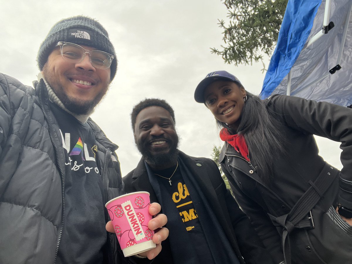 Thank you everyone who came out today to help GOTV, despite the rain. We knocked nearly 600 doors! #yesonissue1