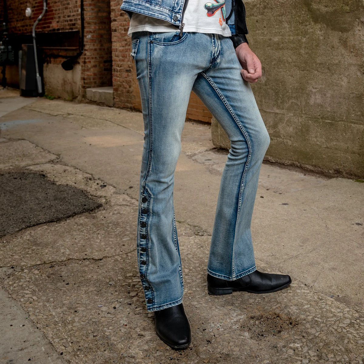 wornstar's tweet image. Denim Essentials - the perfect jeans for any occasion. 👖 ⭐ 
wornstar.com/essentials 

#wornstar #essentialsdenim #jeans #rocknrollstyle #wornintowearout