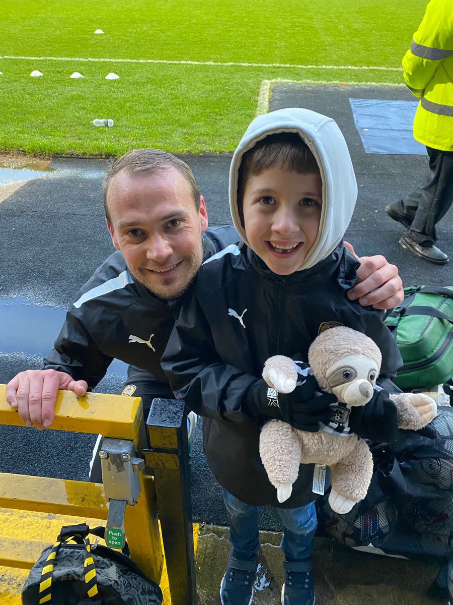 SarahxDryburgh's tweet photo. @Official_NCFC James was delighted to get Sam Slocombe to finally meet ‘Sam Slothcombe’ at today’s match! ⚽️ https://t.co/vOuv73lHbb