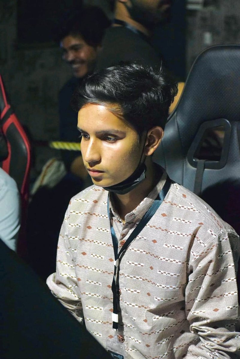 Kid ❌
Superstar ✔️
I really want <a href="/HafizTanveerTK/">Twis | Hafiz Tanveer</a> to win this tournament.
Young , Energetic, Disciplined and Gutsy.
His potential is much more than what you all are seeing right now.
He is our future.
Keep it up boy