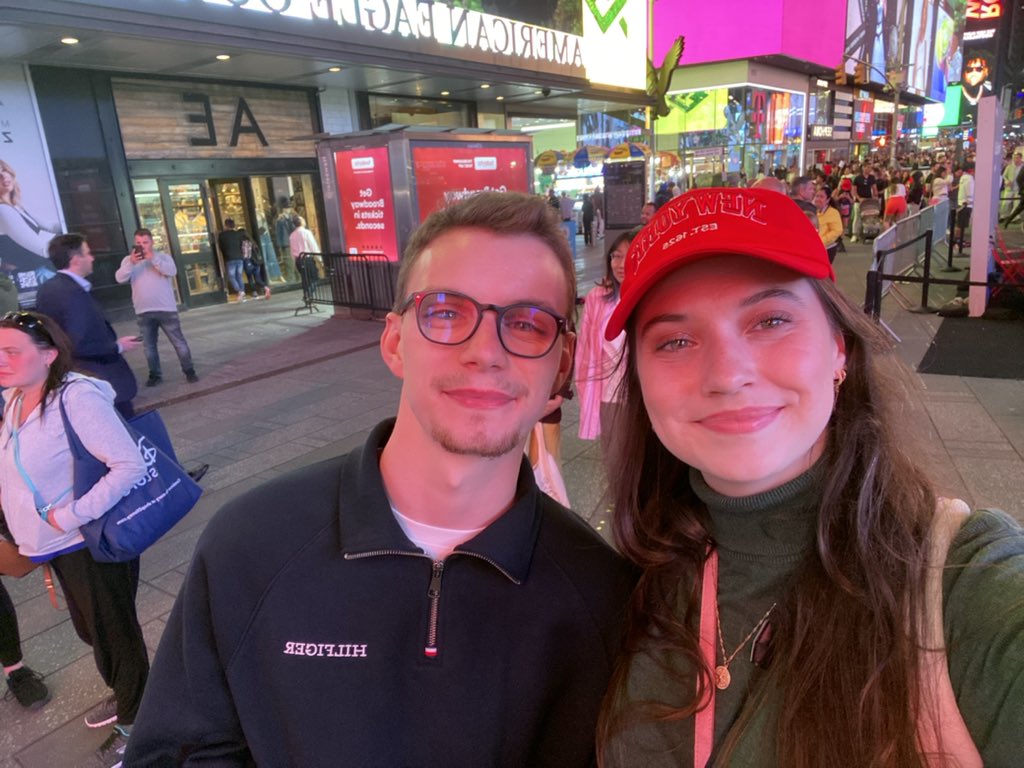 velivym's tweet image. Officiellement une sixième année passée ensemble, le début de (très) nombreuses autres 🫶