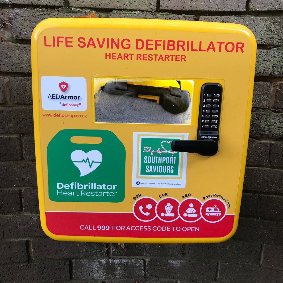 Say Hello to Sparky👋⚡

Seeing a life saving defibrillator now available in Hesketh Park, Southport is fantastic!

It was a pleasure to work with and supply a donation to @southportpkrun and Southport Saviours to make this happen👏

#MySefton