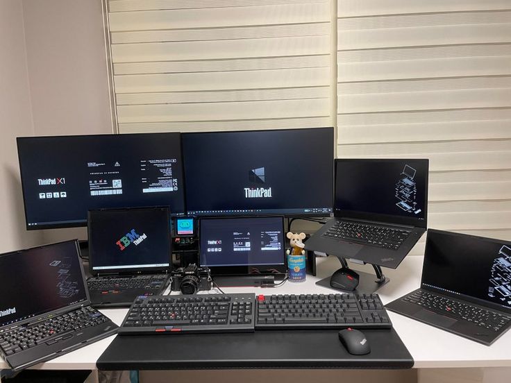 zaiotech's tweet image. You cant convince us you need more than 4 Monitors Lol😂

send your desk setup, you could be featured!😌 credits : pin.it
#learntocodeonline #onlinetraining #codingcareer #codingskills #learntocode #codingeducation #codingchallenge #ZaioLearnin