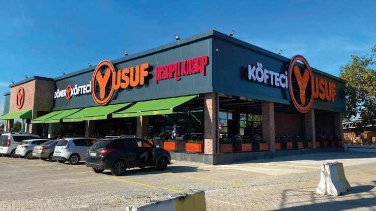 muallimee08's tweet photo. Köfteci Yusuf sıra sende artık 

İnsanlar seni MC Donalds ve Burger King'e tercih ederken,

"Coca Cola" ürünleri SATMA ! #köfteciyusuf https://t.co/MbB2SM1Y8c