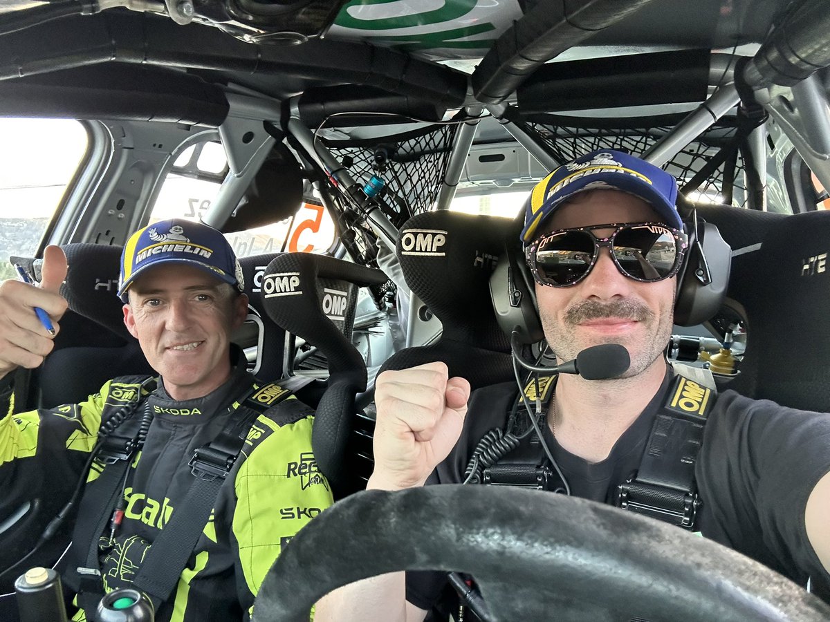 CAMPEONES DE ESPAÑA DE RALLYES🏆
.
GRACIAS EQUIPO @arvidalracing GRACIAS AFICION🫡
.
#recalviteam #cohetesuarez