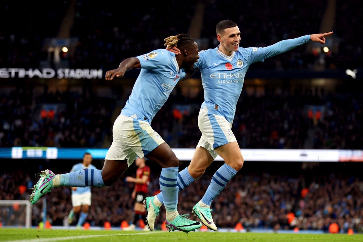 Jusstotb's tweet photo. Phil Foden & Jeremy Doku
#MClBOU https://t.co/07tCSlXFP9
