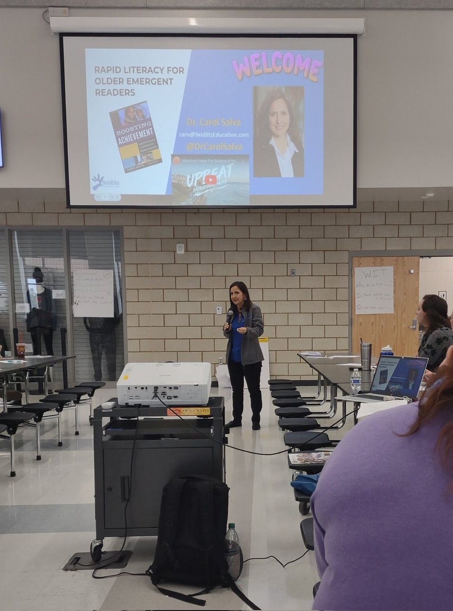 Msaking2's tweet image. Look! @DrCarolSalva