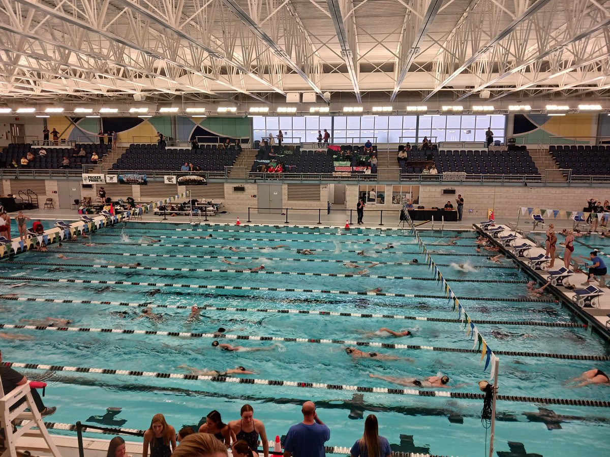thompson_track's tweet photo. Good luck to the Tommie/GFRR swimmers at the EDC championships in WF today! Joely and Rorie Anderson, and Avry Kostelecky will be competing. #TommiePride π―
#GFSwimming ππββοΈ https://t.co/4JzM6zGx6c