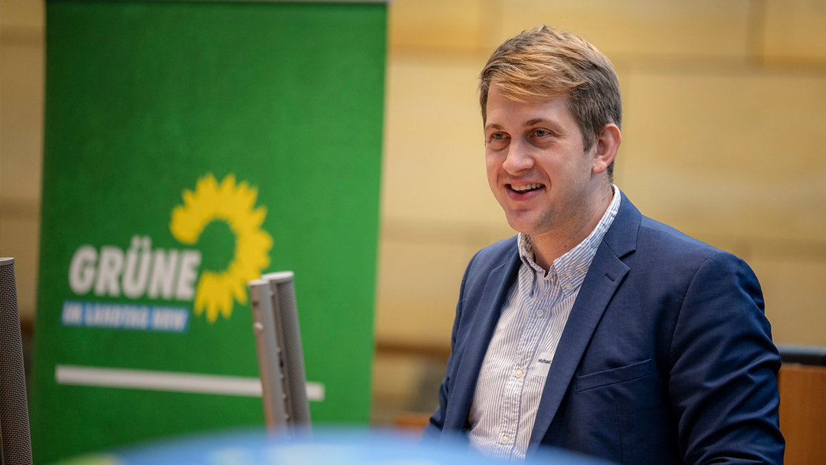 Grüne Fraktion NRW (@gruenefraknrw) on Twitter photo Das war unser #Klimakongress23! 🌍🌻Mit über 200 Teilnehmer*innen haben wir uns damit beschäftigt, wie die klimaneutrale Transformation in NRW gelingen kann. Außerdem gab’s richtig guten Input von <a href="/micha_bloss/">Michael Bloss</a>, <a href="/MonaNeubaur/">Mona Neubaur</a>, <a href="/Wupperinst/">Wuppertal Institut</a>, <a href="/igbce/">IGBCE</a> Westfalen und <a href="/PaulineBruenger/">Pauline Brünger</a> Das war unser #Klimakongress23! 🌍🌻Mit über 200 Teilnehmer*innen haben wir uns damit beschäftigt, wie die klimaneutrale Transformation in NRW gelingen kann. Außerdem gab’s richtig guten Input von <a href="/micha_bloss/">Michael Bloss</a>, <a href="/MonaNeubaur/">Mona Neubaur</a>, <a href="/Wupperinst/">Wuppertal Institut</a>, <a href="/igbce/">IGBCE</a> Westfalen und <a href="/PaulineBruenger/">Pauline Brünger</a>