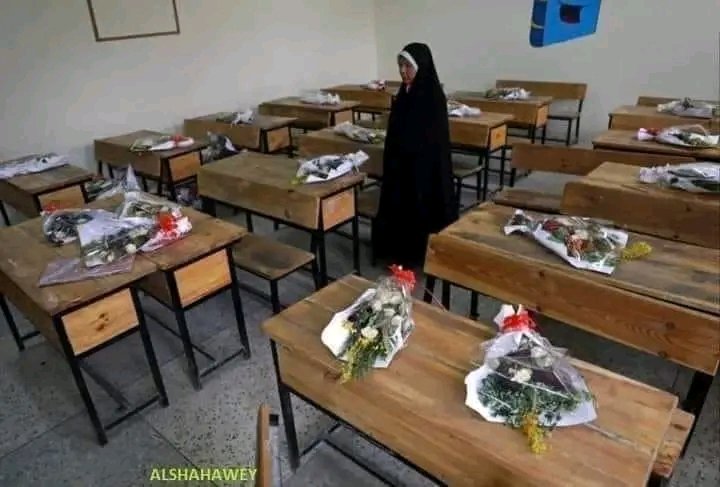 Almtnabby's tweet photo. إلى هُنا إنتَهى العام الدراسي
وحصل التلاميذ على « الشهادة » https://t.co/r6t1ibsM5s