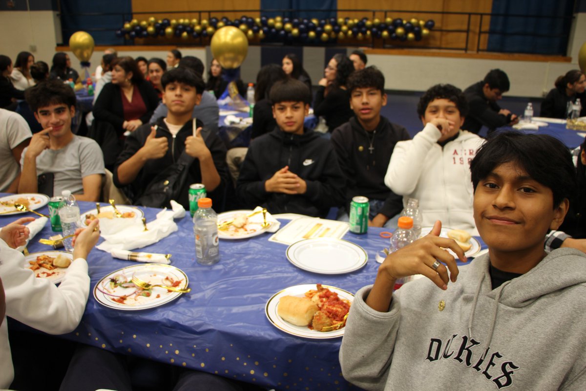 RickoverNavalHS's tweet photo. It was a wonderful evening celebrating all our student athletes at the Fall Sports Banquet!  @chipublicschools #Sports #FallBanquet https://t.co/RIRWhulejM