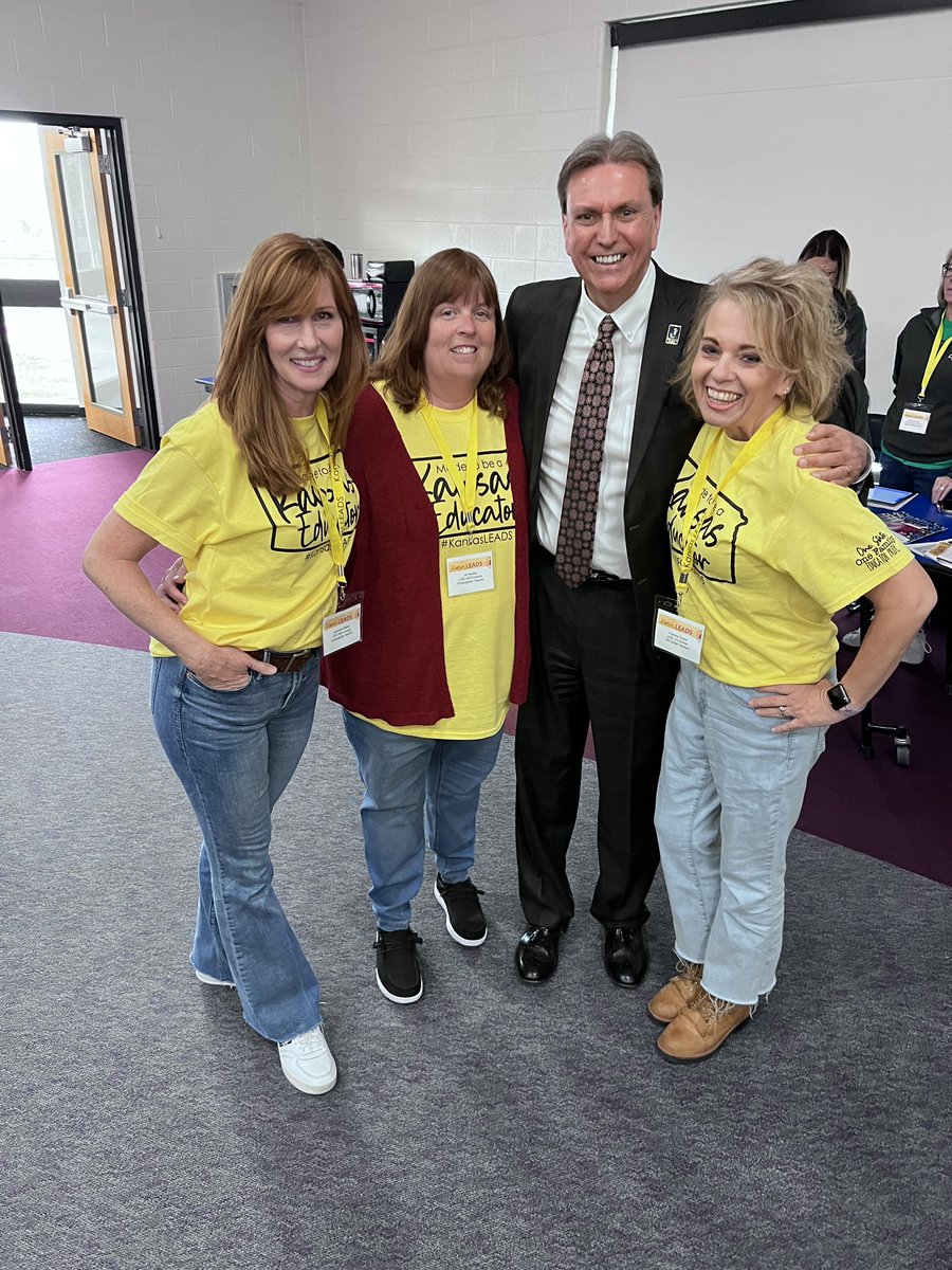 pgould313's tweet photo. Thankful for the support and the advocating for teachers from our state commissioner. #KansasLEADS  @KsCommissioner https://t.co/83hy2B10WD