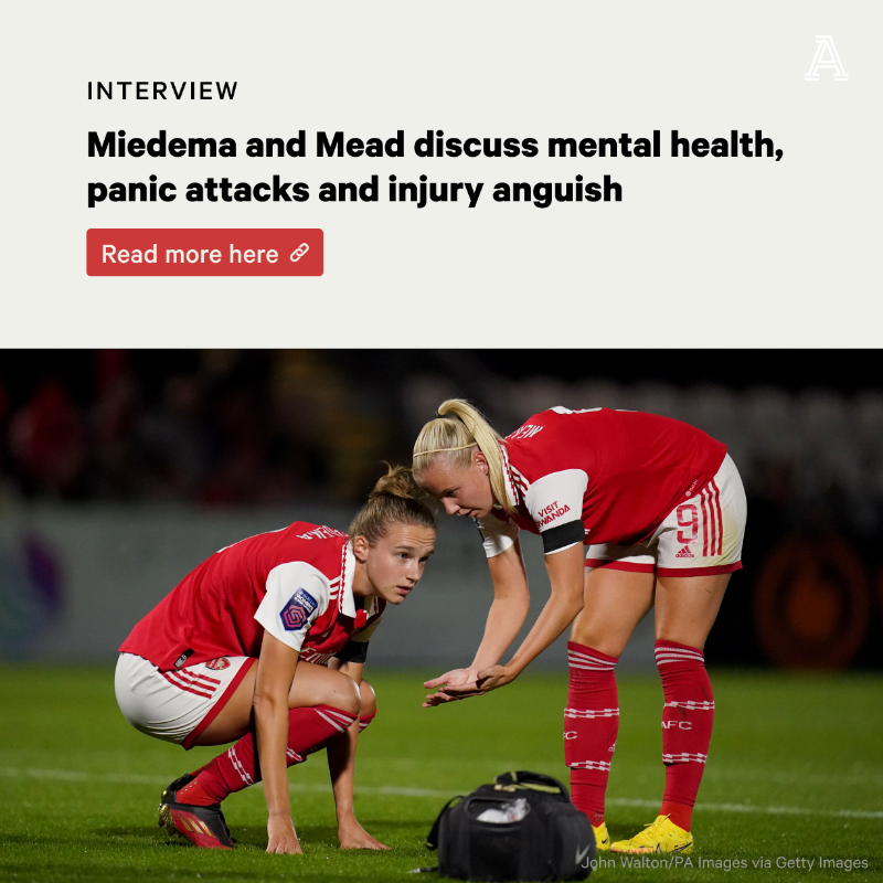 TheAthleticFC's tweet photo. 🗣️ "Sometimes I tell Beth: ‘Keep chatting to me, I feel anxious'''

🗣️ "The proudest moment of my career is speaking about my mental health"

Arsenal stars &amp; couple @VivianneMiedema &amp; @bmeado9 speak powerfully about mental wellbeing, panic attacks &amp; injuries

📝 @SarahShepSport
