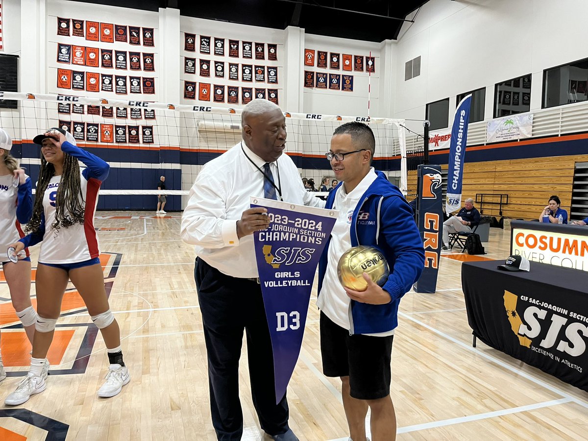 SacBee_JoeD's tweet photo. The giddy &amp; triumphant Christian Brothers Falcons wins another @cifsjs VB championship, this one in D3 over Central Catholic of Modesto. 
CB coach James Todd said “no one works harder then our girls. Great group.”
The Falcons have not lost a set in the playoffs @KBFTsports https://t.co/BfxKKnMNqx